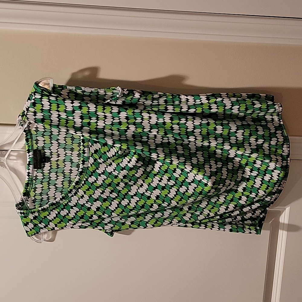 Worthington black, green, and white, sleeveless blouse
